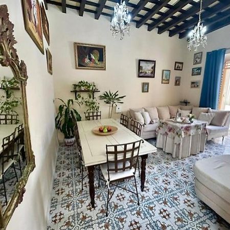 Gatu Casa Lola , " Preferente Mayores De 25 Anos Y Familias " Эль-Пуэрто-де-Санта-Мария Экстерьер фото